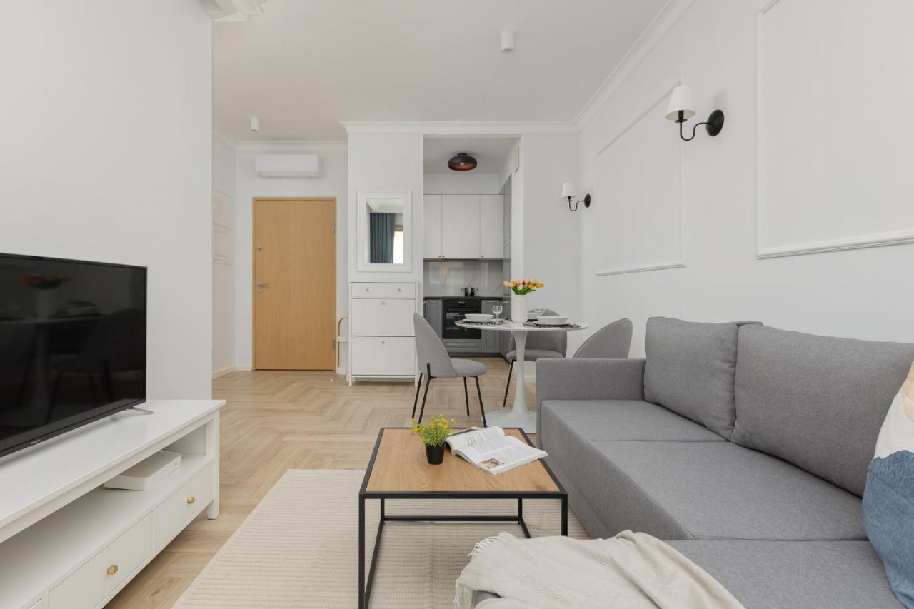 Stylish Apartment Kolejowa & Parking & Balcony By Noclegi Renters Varšava Exteriér fotografie